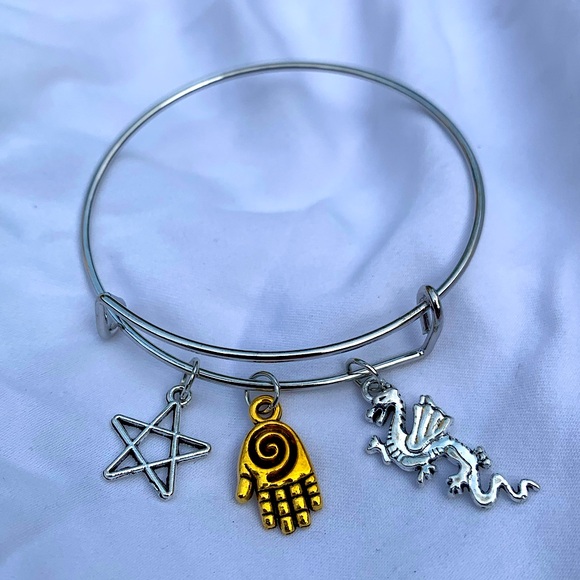 Brand New! Handmade! Adjustable Charm Bangle Bracelet! - Picture 1 of 3